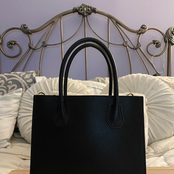 SOLD NWT Michael Kors Mercer Pebbled Crossbody - Picture 7 of 10